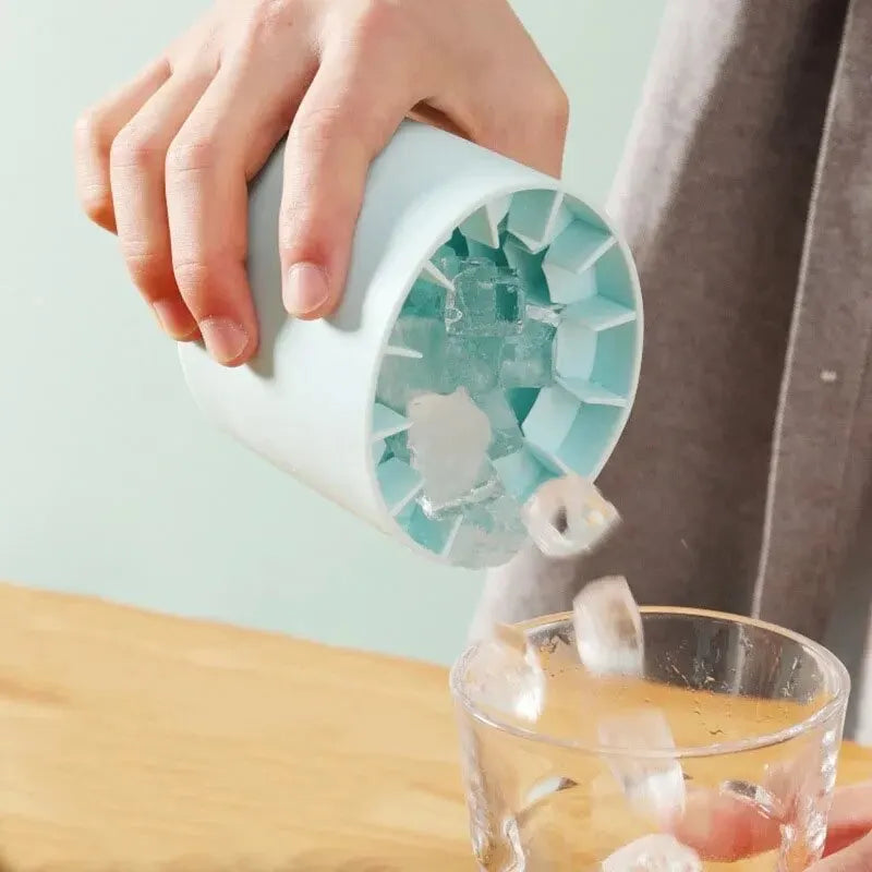 Compact Creative Ice Cube Tray